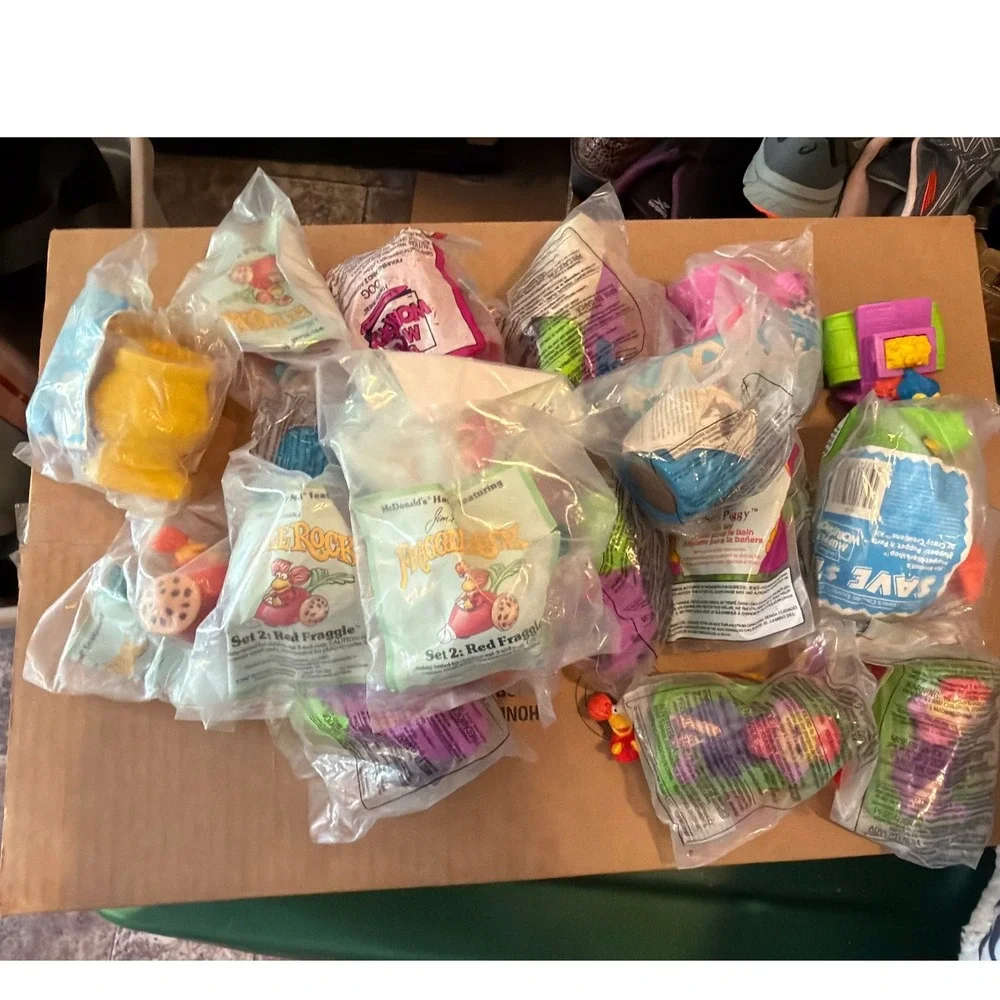 Vintage McDonalds Happy Meal Toy Lot Fraggle Rock Red Fraggle Jim‎ Henson Sealed